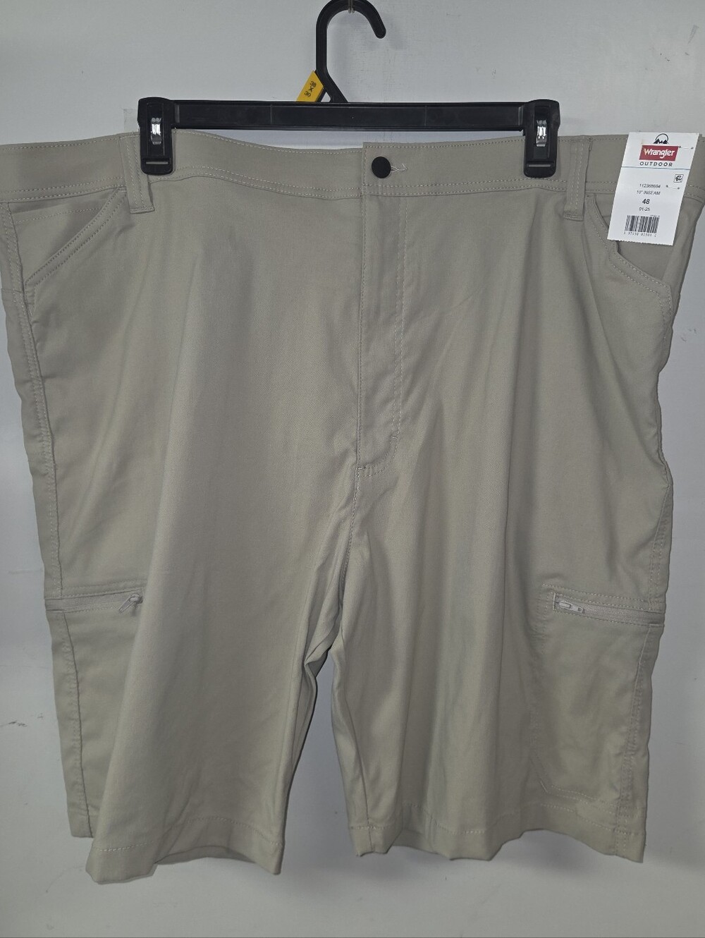 Wrangler Khaki Cargo Shorts - Beige/Tan
